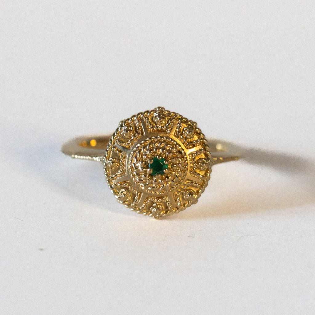 St.amour jewellery Estracan style ring <emerald>  K18YG