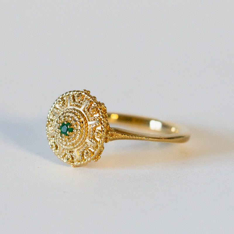 St.amour jewellery Estracan style ring <emerald>  K18YG