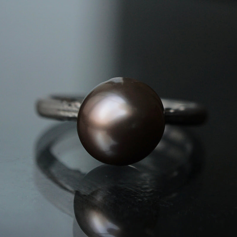 Maison de l'abeille / One-character ring black butterfly pearl #11