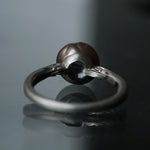 Maison de l'abeille / One-character ring black butterfly pearl #11