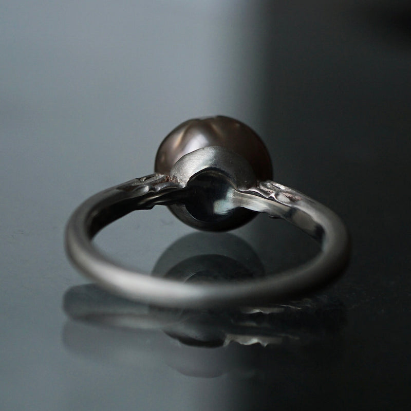 Maison de l'abeille / One-character ring black butterfly pearl #11