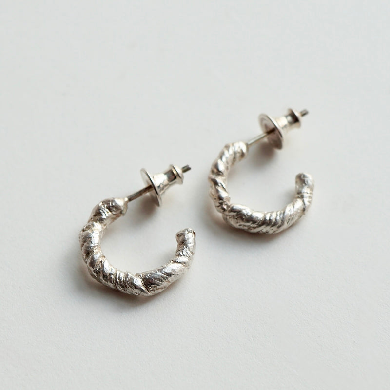 suzuki yuki / 撚-across- yori