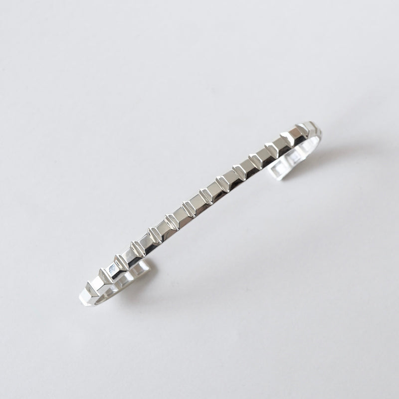 [Limited time only] Hatsuyume / Palm Cuff SV Studs