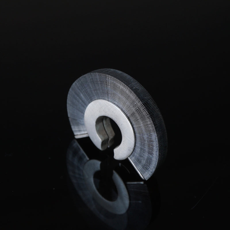 Yuki Yoshioka / neo through earcuff