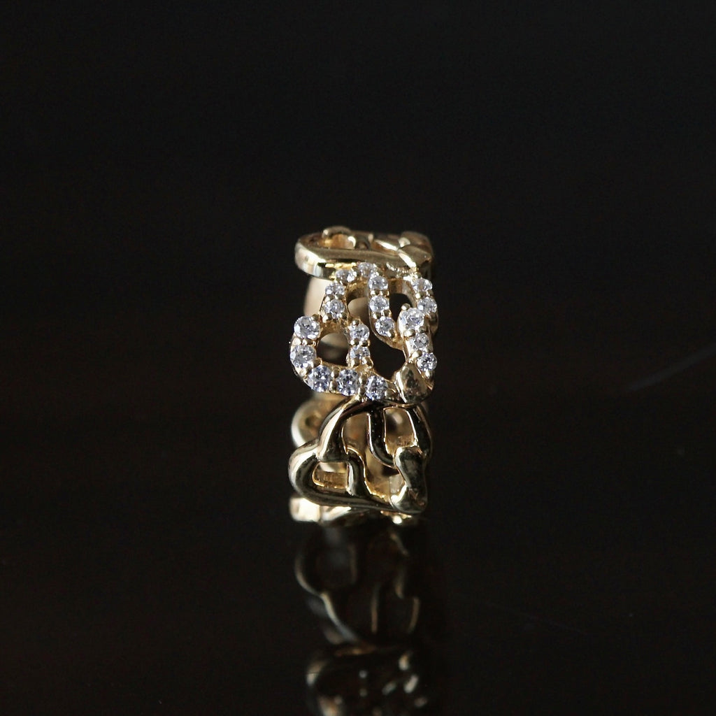 Yuki Yoshioka / INITIAL HOOP EARRING A Zirconia