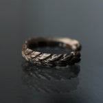 Maison de l'abeille / Laurel Pak Earcuff K10YG