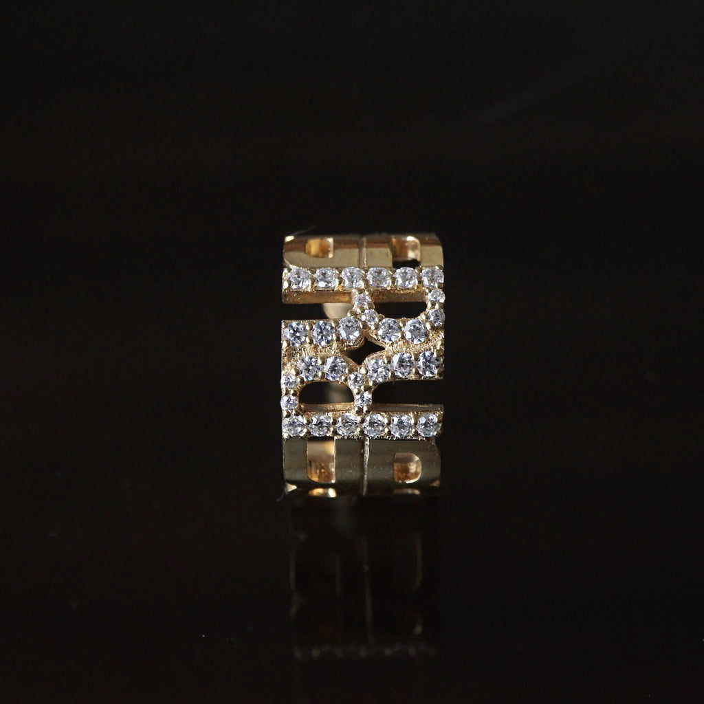Yuki Yoshioka / INITIAL HOOP EARRING R Zirconia