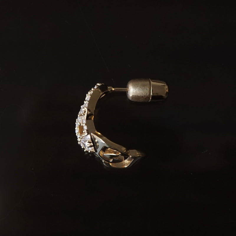 Yuki Yoshioka / INITIAL HOOP EARRING C Zirconia