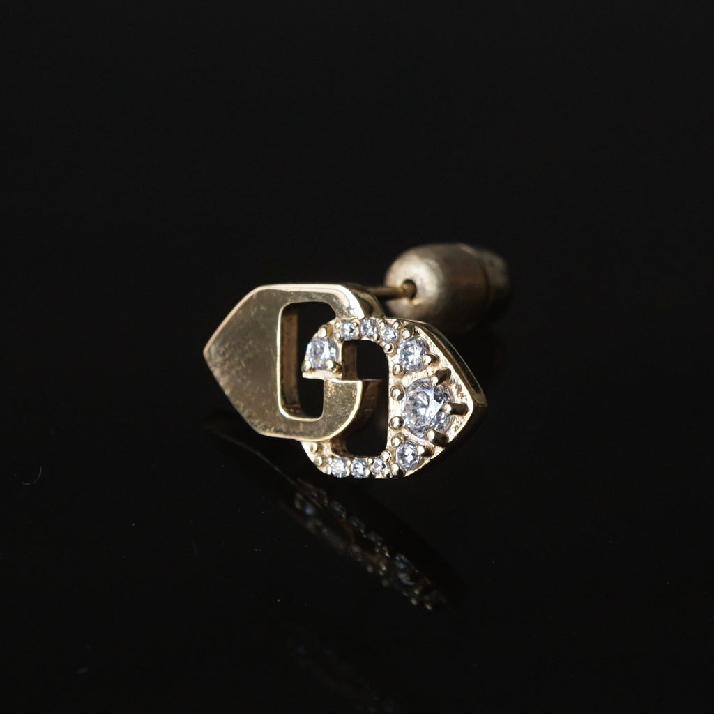 Yuki Yoshioka / INITIAL STUD EARRING C Zirconia