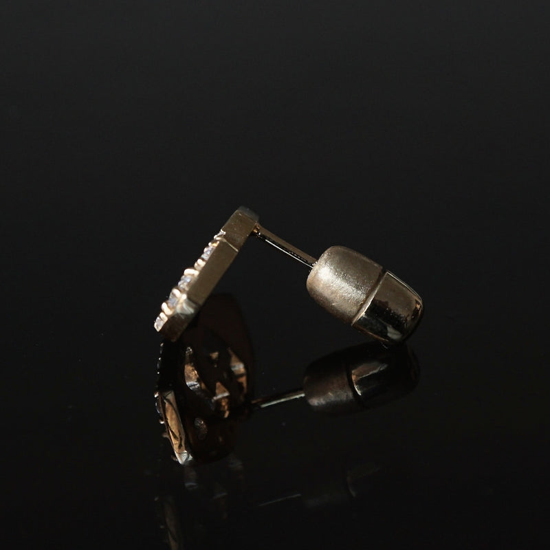Yuki Yoshioka / INITIAL STUD EARRING C Zirconia