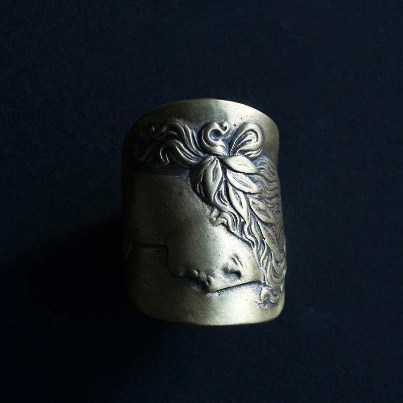HIYU HAMASAKI / TATTOO CAMEO RING brass×SV #11