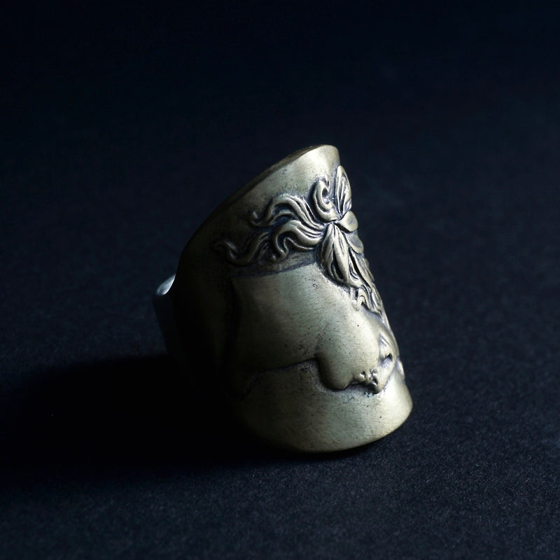 HIYU HAMASAKI / TATTOO CAMEO RING brass×SV #11