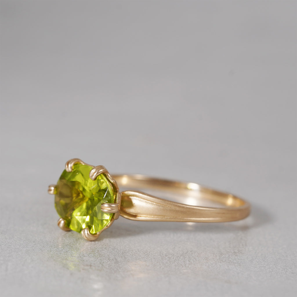 [-9/28 Limited] Altgraph / K10RG Petal Ring Peridot AR143PE