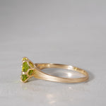 [-9/28 Limited] Altgraph / K10RG Petal Ring Peridot AR143PE