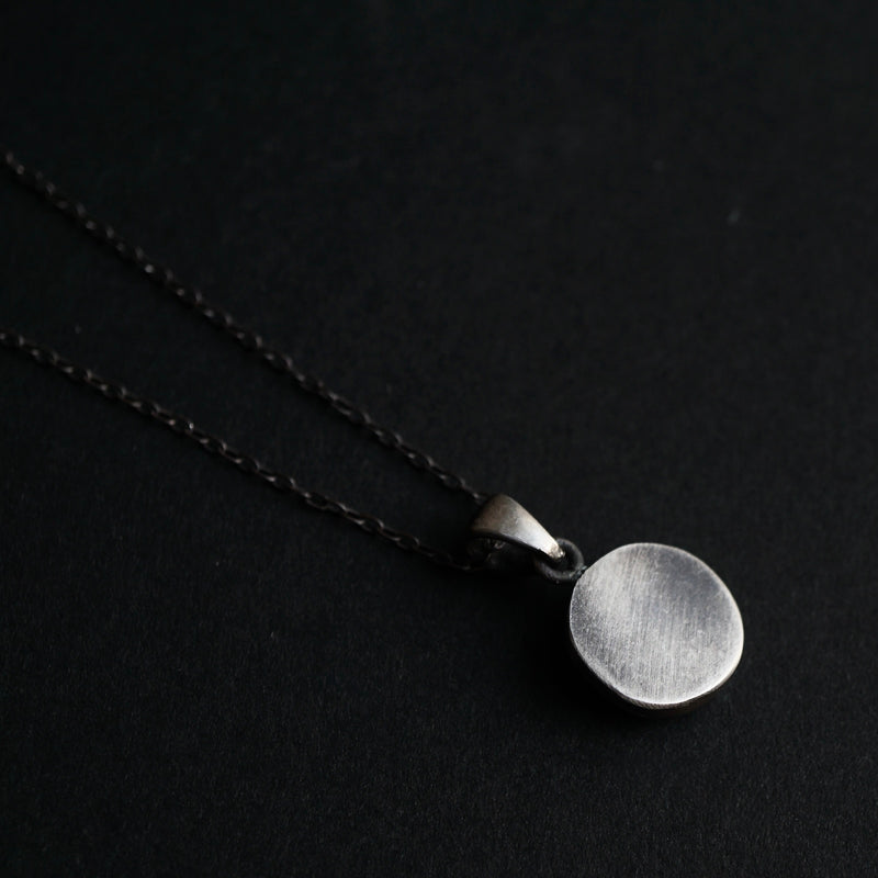 HIYU HAMASAKI / TATTOO CAMEO NECKLACE SV