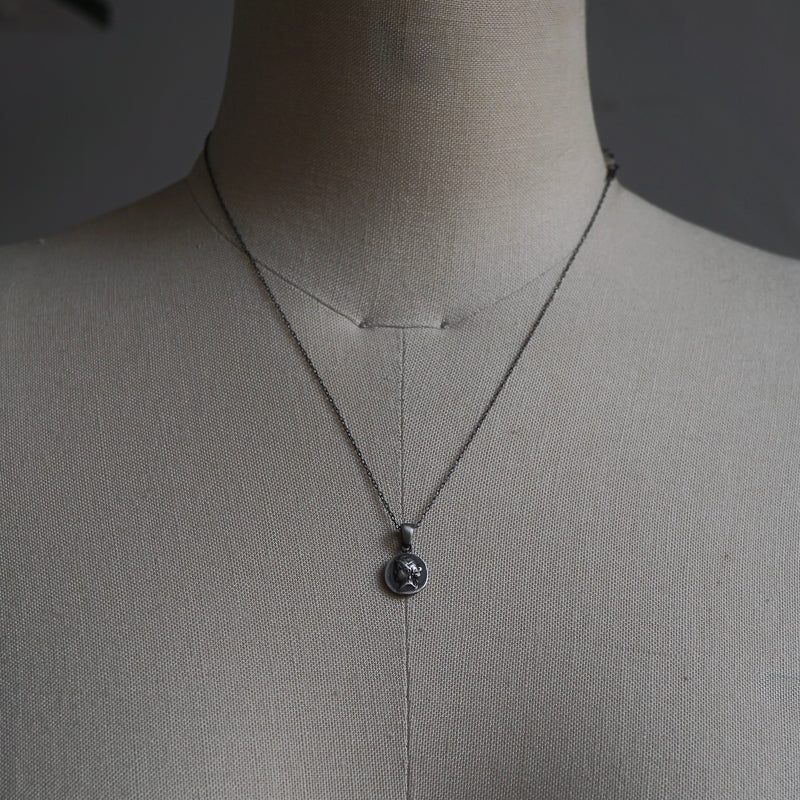 HIYU HAMASAKI / TATTOO CAMEO NECKLACE SV