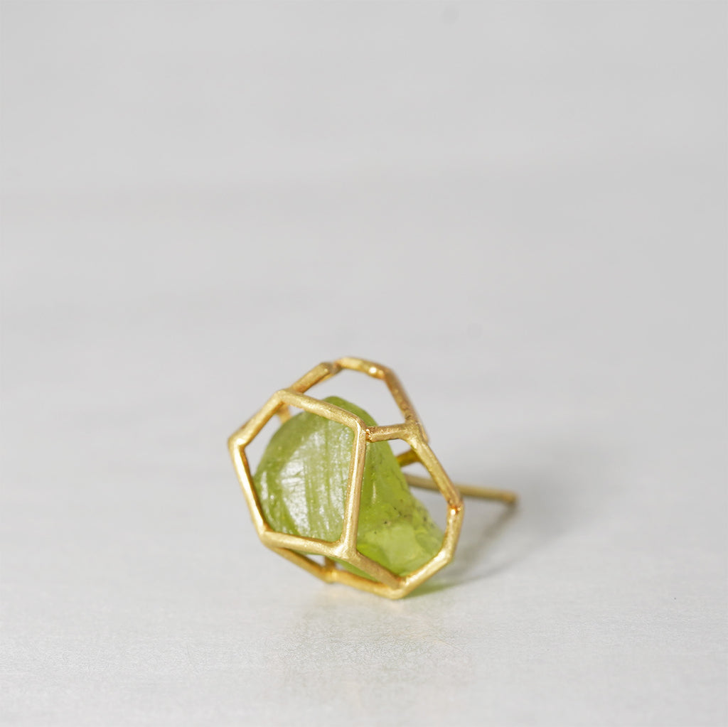 【-8/31限定】oro di oco / kakeraのピアス ペリドット