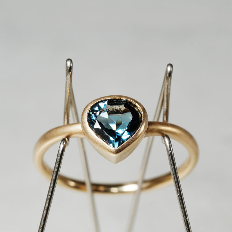 [-9/28 Limited] Altgraph / K10YG Maronling London Blue Topaz AR84BT