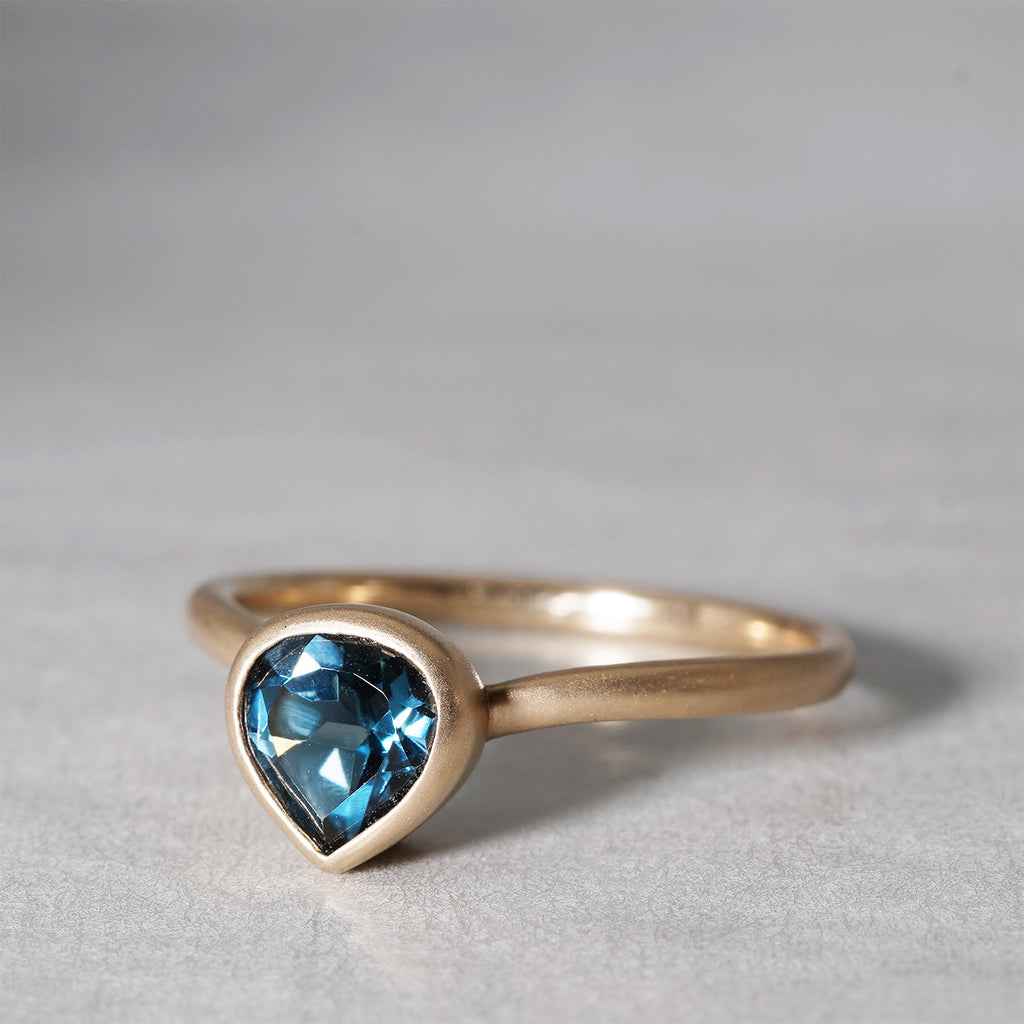 [-9/28 Limited] Altgraph / K10YG Maronling London Blue Topaz AR84BT