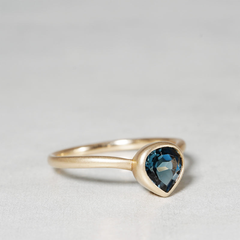 [-9/28 Limited] Altgraph / K10YG Maronling London Blue Topaz AR84BT