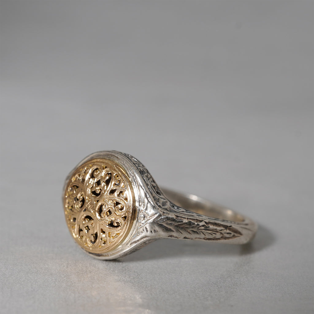 Gerochristo / Mediterranean Round Pinky Ring GR117