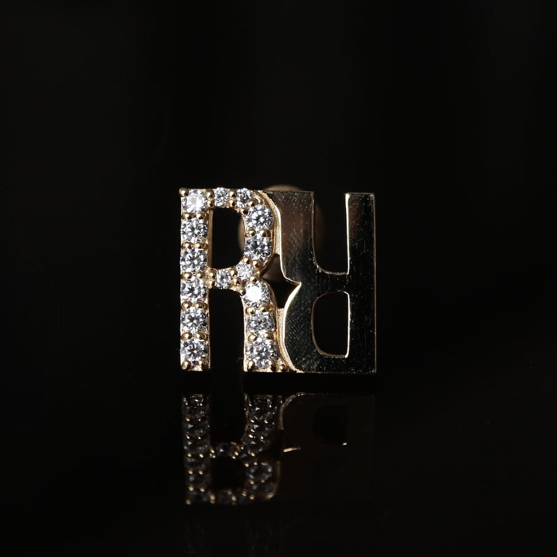 Yuki Yoshioka / INITIAL STUD EARRING R Zirconia