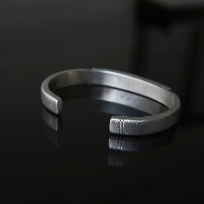 GERMEDEUR / CLOUS DE PARIS Bangle K18YG×SV（center）