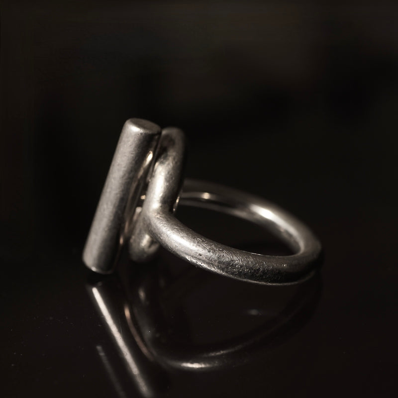 VINTAGE JEWELRY / Hermès： Echappee ring SV