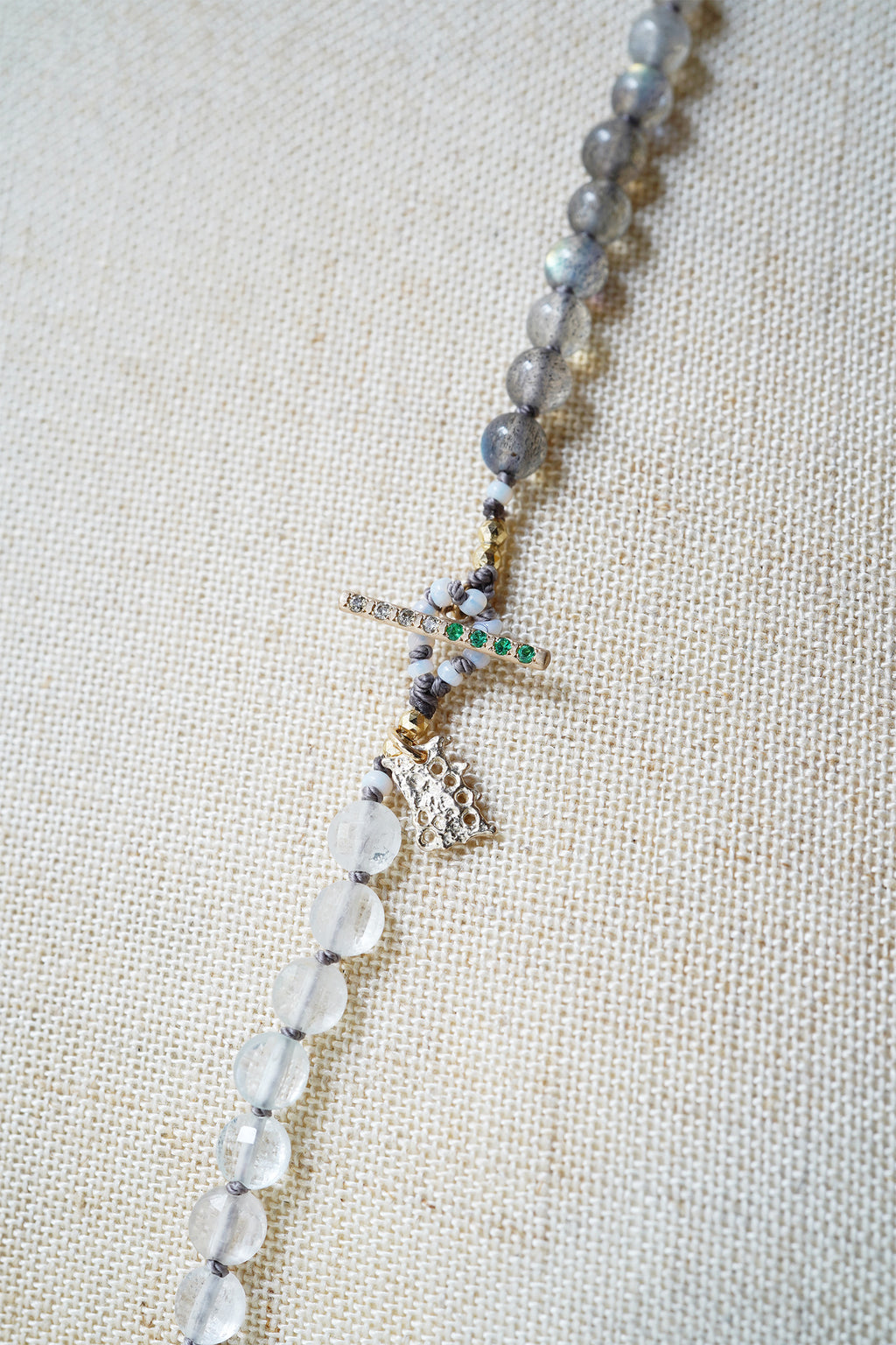 【-10/19限定】Curva ｙ Ruri JEWELRY/ [flores] Lapis lazuli, White topaz, Labradorite  / Brown dia, Emerald