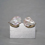 ODA / keshi freshwater pearl pierced earring until 9/25