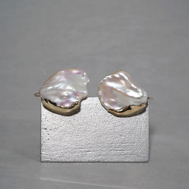 ODA / keshi freshwater pearl pierced earring until 9/25