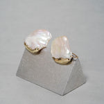 ODA / keshi freshwater pearl pierced earring until 9/25
