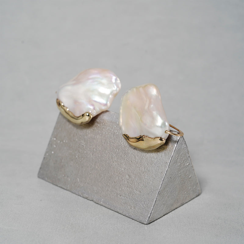 ODA / keshi freshwater pearl pierced earring until 9/25