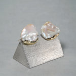 ODA / keshi freshwater pearl pierced earring until 9/25
