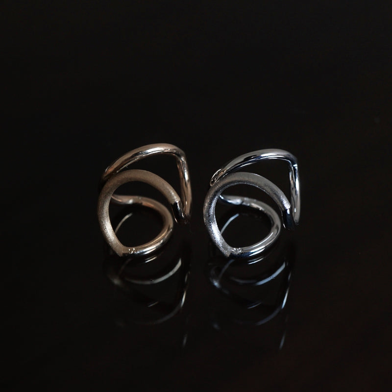 revie objects /〈ANALYZE〉around earcuff（AN2-10/26）