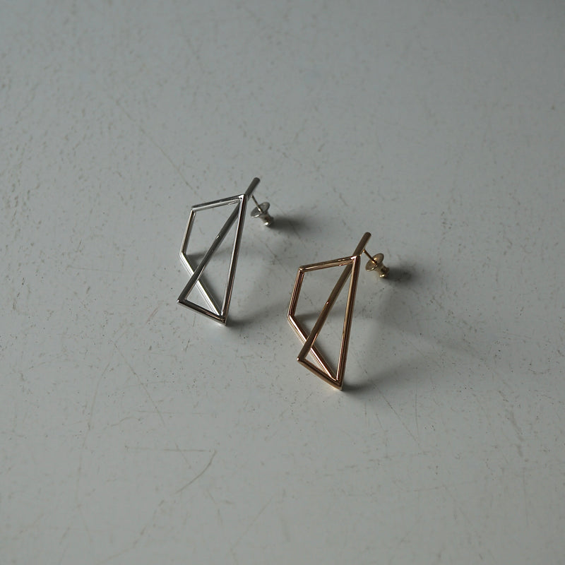 revie objects /〈LINKING〉unsystematic earring 2（LI2-05/06/07/08）