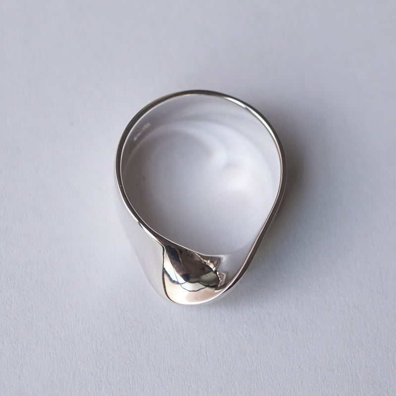 [Limited time only] hatsuyume / [custom-order 】ring SV mobius loop (r-sv-mobi-r)