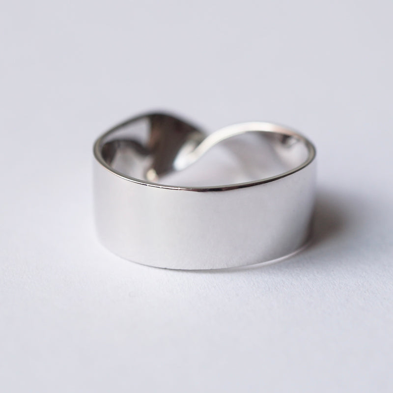 [Limited time only] hatsuyume / [custom-order 】ring SV mobius loop (r-sv-mobi-r)