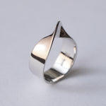 [Limited time only] hatsuyume / [custom-order 】ring SV mobius loop (r-sv-mobi-r)