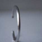 revie objects /〈FLOW〉●▲ oval bangle S（FL4-07/08）