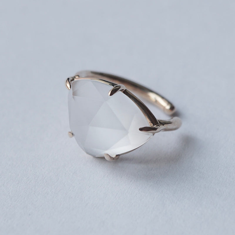 [Limited time only] hatsuyume / earcuff K10YG good news whiteTopaz(Matte) (c-0Y-gn-mtwt)