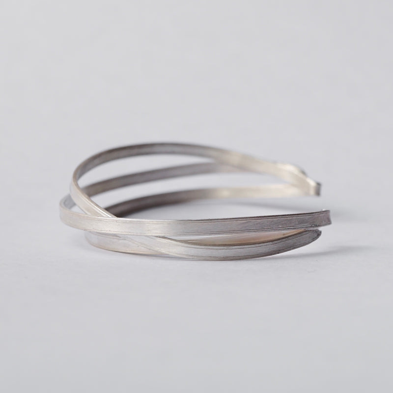 WADA MAKI / Ribbon Bangle A (Silver)