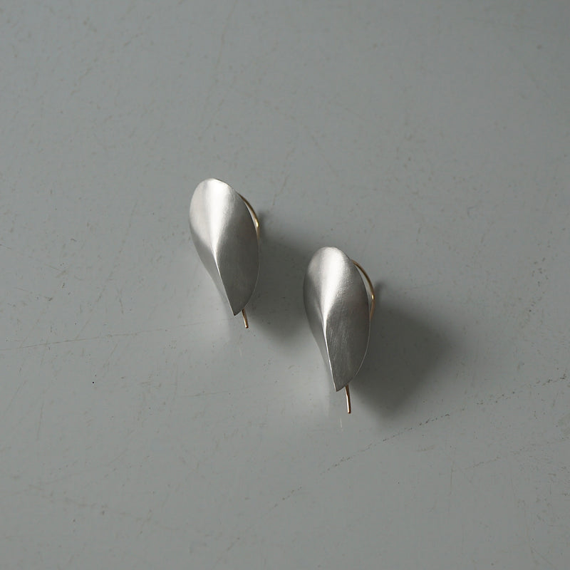 revie objects /〈BREAK〉oval earrings（BR2-05）