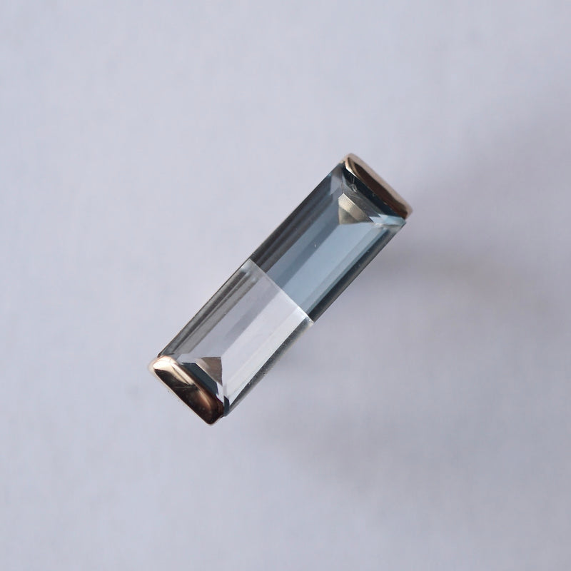 [Limited time only] Hatsuyume / earcuff K10YG 2stone Swiss blue topaz x London blue topaz (c-0y-st2-btbt)