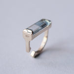 [Limited time only] Hatsuyume / earcuff K10YG 2stone Swiss blue topaz x London blue topaz (c-0y-st2-btbt)