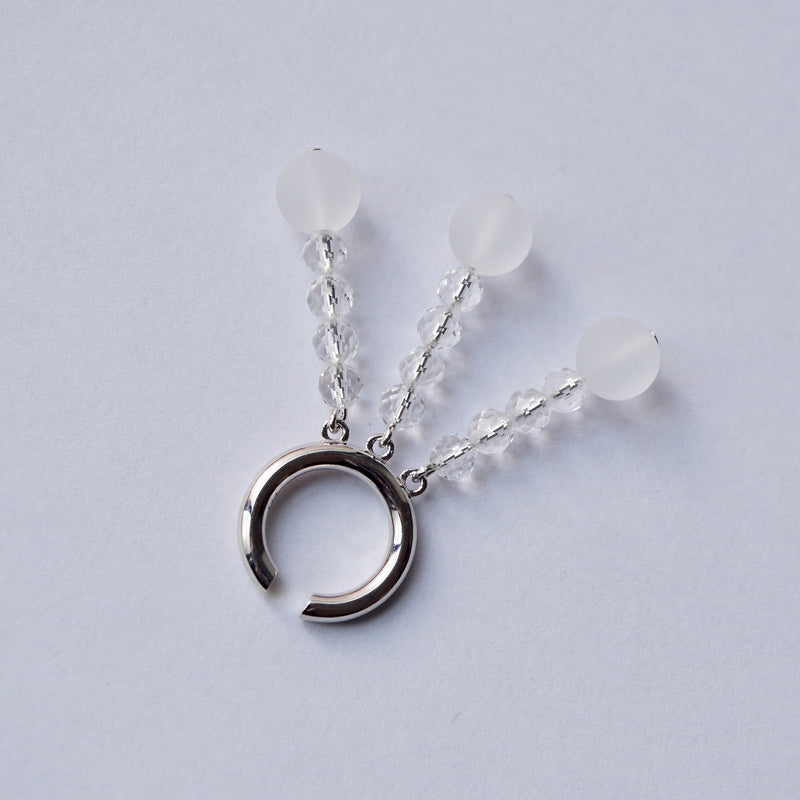 [Limited time only] Hatsuyume / earcuff SV x crystal (c-sv-bz-cpmq)