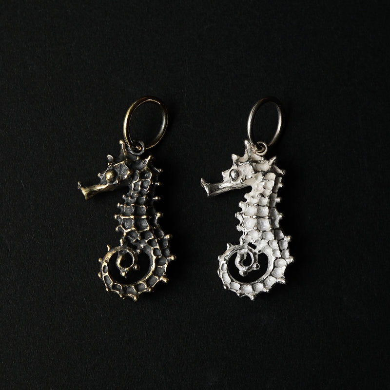 cocoon / seahorse pendant top