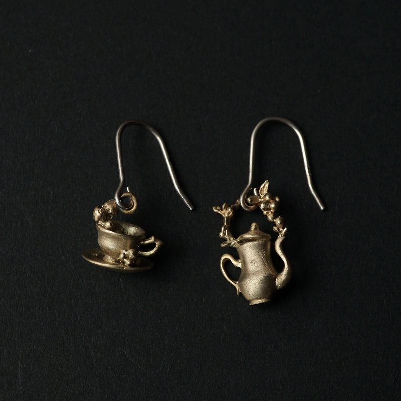 cocoon / pot & cup earrings brass