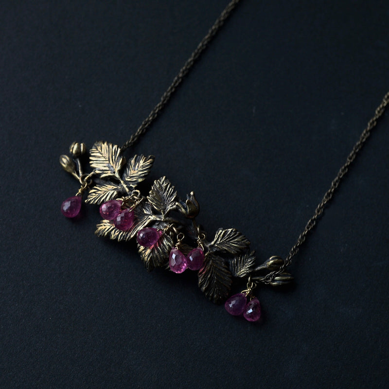 COCOON / Wooden Necklace Brass × Ruby