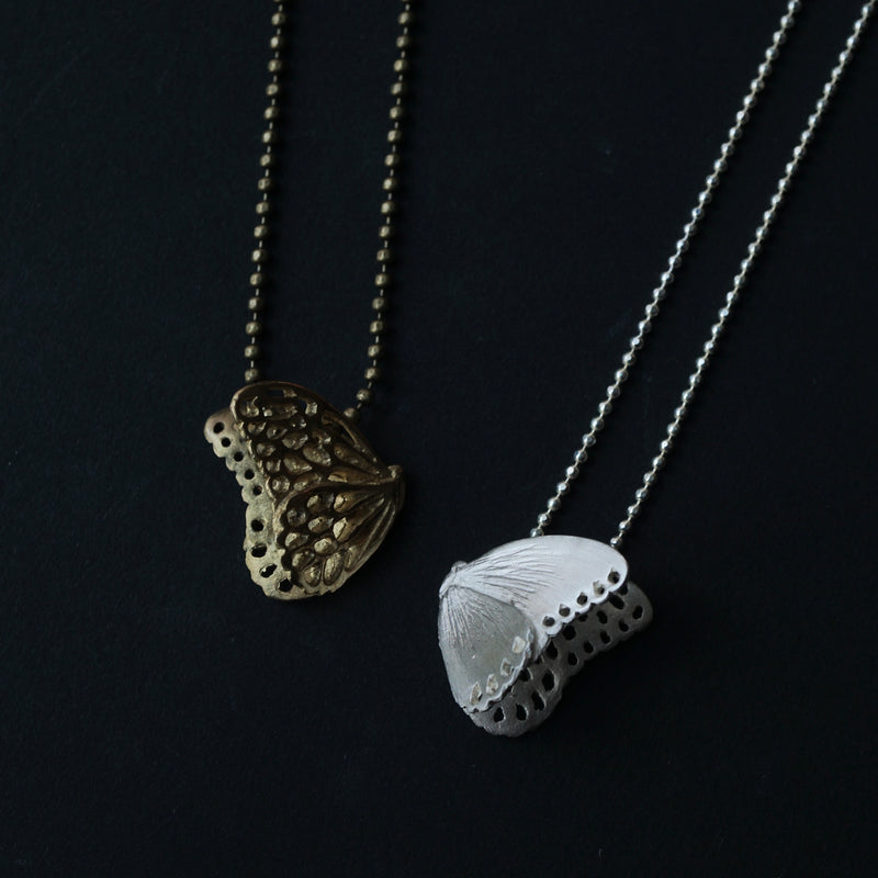 cocoon / Asagi butterfly necklace